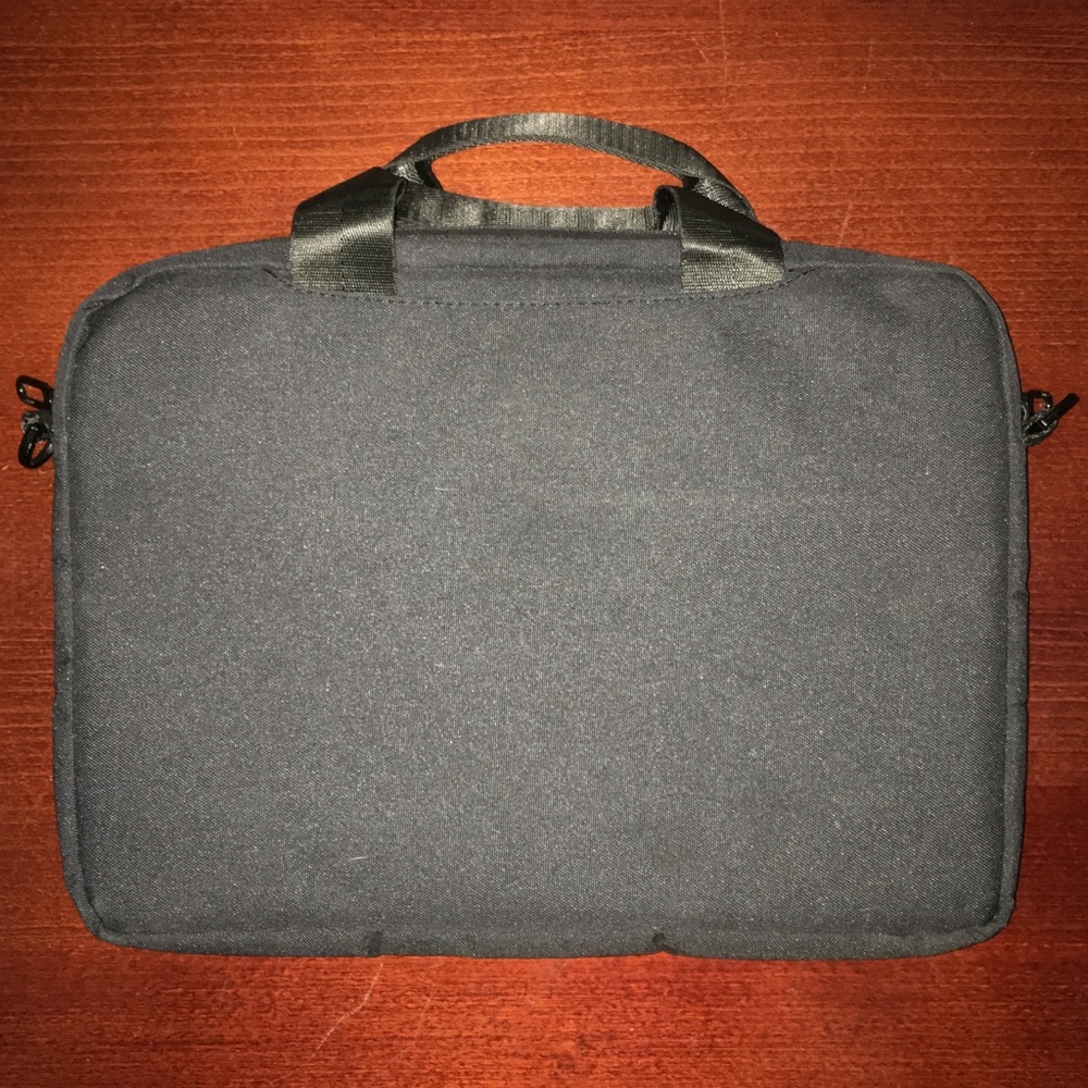 Halo Tracy Laptop Bag With Targus Mouse - Picture 3 of 8